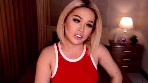 Allisonn online show from March 4, 2:38 am