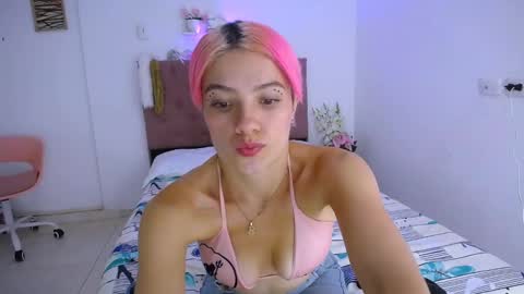 Snapshot of yemfairymcry chatting on March 4, 2:21 pm YEM online show from March 4, 2:21 pm