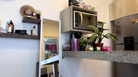Snapshot of yes_mommy_zlata chatting on March 5, 11:05 pm Zlata online show from March 5, 11:05 pm