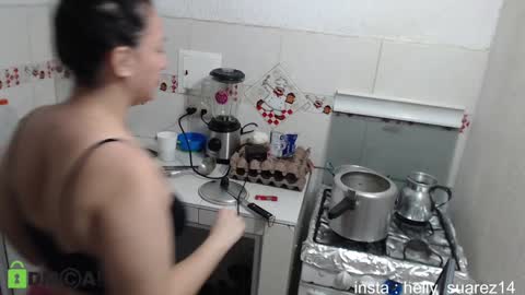 yessica and andres online show from December 6, 4:33 pm