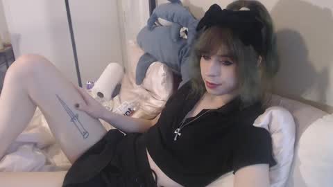 Yokai Girl online show from December 4, 10:35 pm
