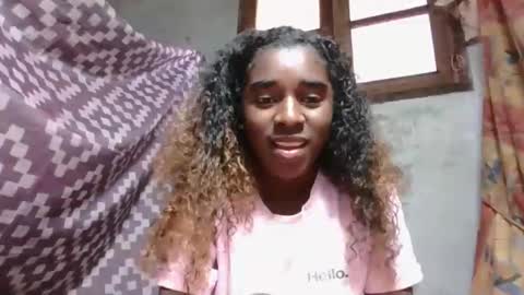 yolandrina05 online show from September 13, 1:13 pm