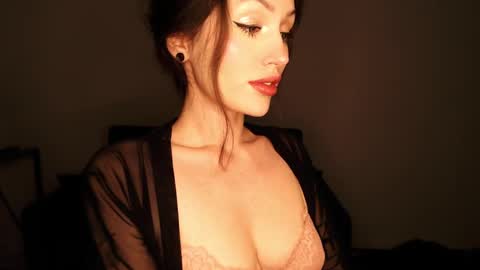 Sophie online show from January 4, 6:09 pm