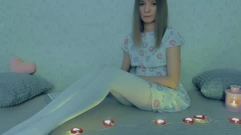 Lily online show from February 17, 7:37 am