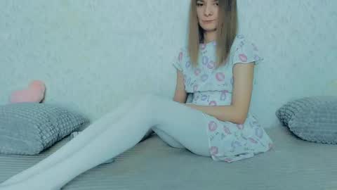 Lily online show from February 18, 12:06 pm