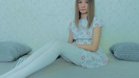 Lily online show from February 7, 5:10 am