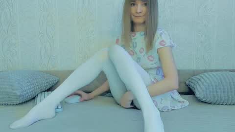 Lily online show from March 8, 3:50 am