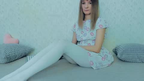 Lily online show from February 19, 5:16 am