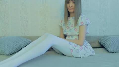Lily online show from March 8, 10:00 am