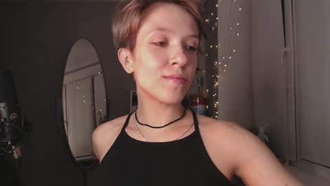 Snapshot of your_hot_ex chatting on December 29, 9:30 pm Alex and Kris long hair online show from December 29, 9:30 pm