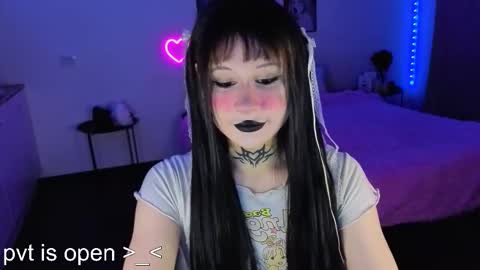 Snapshot of your_little_eva chatting on September 10, 5:47 pm Eva online show from September 10, 5:47 pm