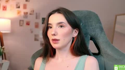 Snapshot of yourfrenchteacher chatting on September 12, 8:22 pm Chloe online show from September 12, 8:22 pm