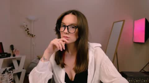 Snapshot of yourfrenchteacher chatting on January 24, 7:39 pm Chloe online show from January 24, 7:39 pm