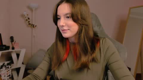 Snapshot of yourfrenchteacher chatting on January 26, 8:23 pm Chloe online show from January 26, 8:23 pm