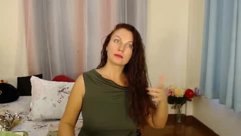 yourmysterycharm online show from February 14, 2:39 am