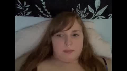 Snapshot of yourthickgingergoddess chatting on March 2, 1:58 am yourthickgingergoddess online show from March 2, 1:58 am