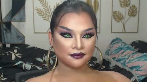 Snapshot of yourtrannyqueenxxx chatting on September 20, 1:52 am Anastacia Grey online show from September 20, 1:52 am