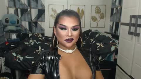 Snapshot of yourtrannyqueenxxx chatting on September 15, 1:29 am Anastacia Grey online show from September 15, 1:29 am