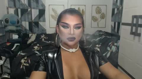 Snapshot of yourtrannyqueenxxx chatting on September 16, 11:08 pm Anastacia Grey online show from September 16, 11:08 pm