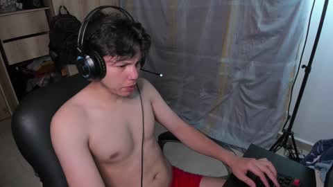 yurii_moody online show from December 13, 4:33 am