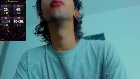 Snapshot of zackcum_ chatting on March 2, 11:18 am for you Zack online show from March 2, 11:18 am