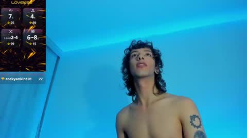 Snapshot of zackcum_ chatting on January 29, 5:19 am for you Zack online show from January 29, 5:19 am