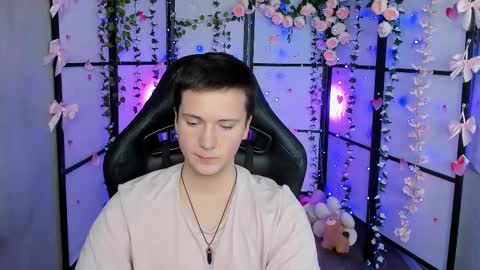 Snapshot of zackhandsome chatting on February 13, 4:28 pm Zack online show from February 13, 4:28 pm