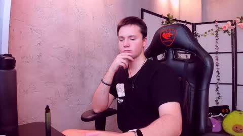 Snapshot of zackhandsome chatting on February 7, 1:22 pm Zack online show from February 7, 1:22 pm
