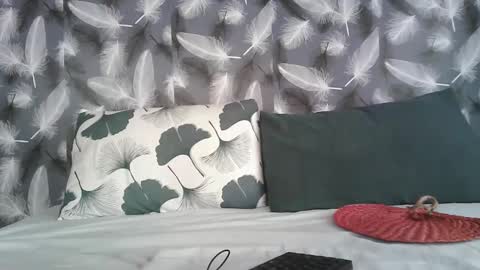 Snapshot of zaira795892 chatting on September 15, 1:40 am zaira795892 online show from September 15, 1:40 am