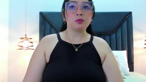 zamiragates1 online show from March 2, 3:45 am