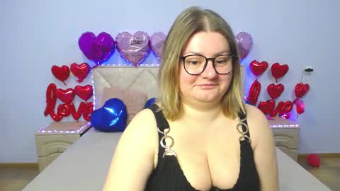 zannadreil online show from February 22, 7:03 pm