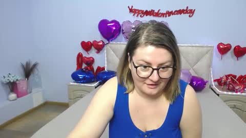 zannadreil online show from February 19, 5:49 am