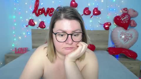 zannadreil online show from February 12, 2:14 am
