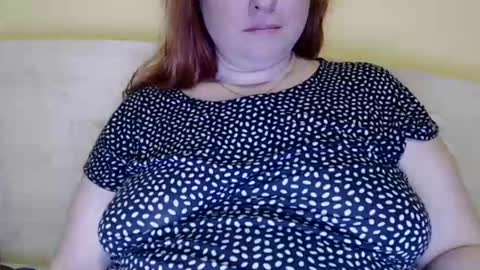 Snapshot of zara_red chatting on January 28, 7:22 am Kate. if im not here im here foxy red333 online show from January 28, 7:22 am