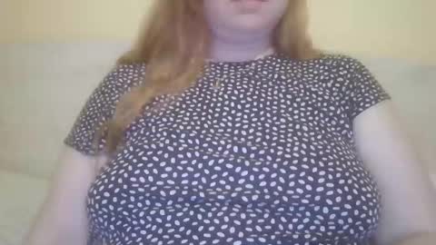 Snapshot of zara_red chatting on February 1, 5:39 am Kate. if im not here im here foxy red333 online show from February 1, 5:39 am
