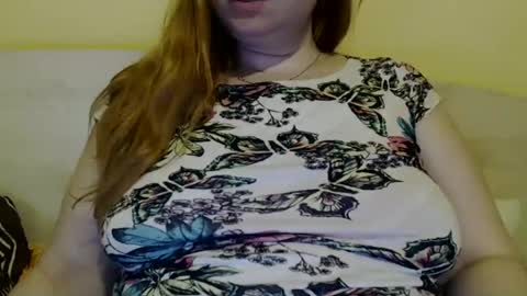 Snapshot of zara_red chatting on February 28, 5:15 am Kate. if im not here im here foxy red333 online show from February 28, 5:15 am