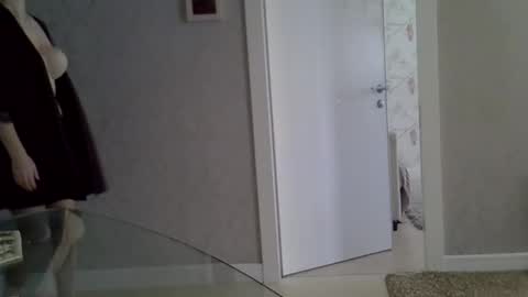 Snapshot of zarinaswift chatting on September 22, 4:27 am Zarina Swift online show from September 22, 4:27 am