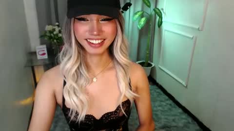 zelainalovetocum online show from February 22, 7:47 pm