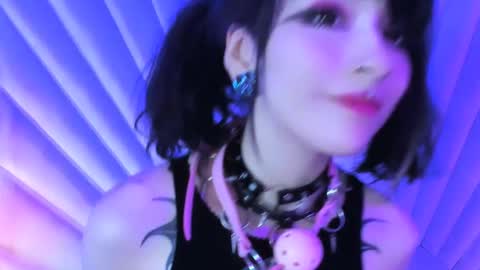    online show from February 11, 7:48 pm