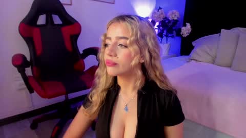 Zhavia  online show from January 3, 11:56 am