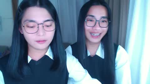 im your lovely zhaviabigcock here online show from March 8, 12:41 pm