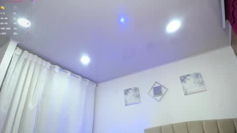 ZOEE online show from December 20, 4:42 am