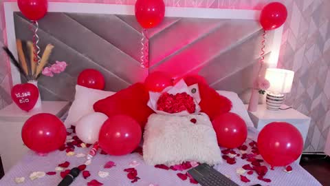 zoe_banks_ online show from February 14, 3:43 am