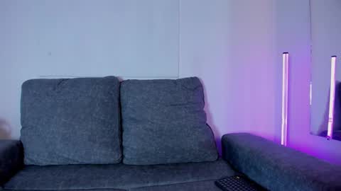 Snapshot of zoe_roux210949 chatting on February 17, 7:12 pm Zoe online show from February 17, 7:12 pm
