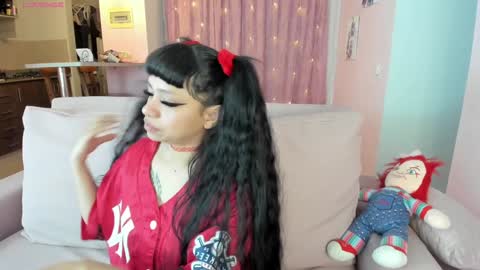 zoe_sullivan_ online show from January 18, 9:34 am