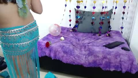 Snapshot of zoe_velvet chatting on February 18, 5:42 am Carolina online show from February 18, 5:42 am