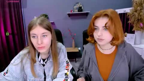 Snapshot of zoe_wind chatting on September 22, 5:33 am zoe_wind online show from September 22, 5:33 am