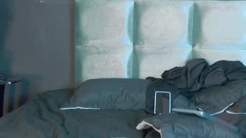 Zoe online show from March 6, 9:20 pm