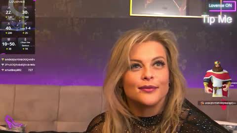 Snapshot of zoemesmerizee chatting on February 25, 3:09 am ZoeMesmerize online show from February 25, 3:09 am