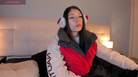 Snapshot of zowi_hottiee chatting on January 21, 2:22 am cintya kors online show from January 21, 2:22 am